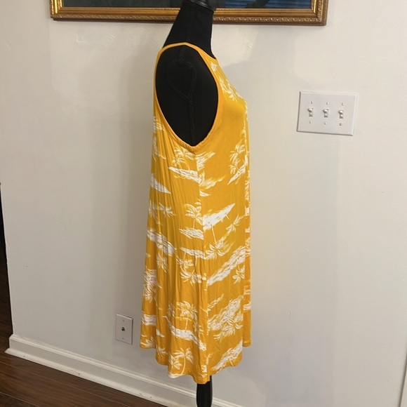 Old Navy Beach Ready Vacation Must Have Dress, Sz. L. - Picture 3 of 10